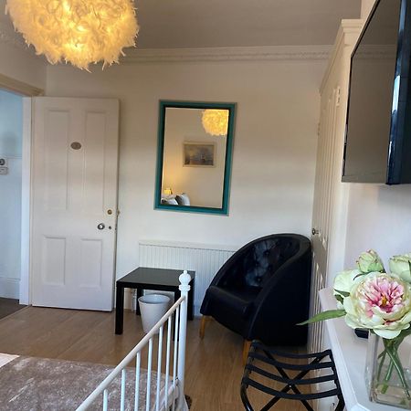 Deluxe Three Bed Bnb In Henley-On-Thames Near Station River & Town Centre Dış mekan fotoğraf