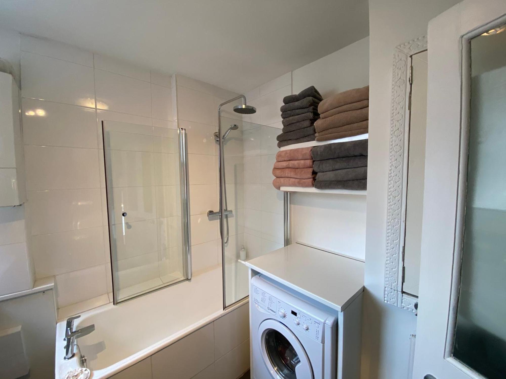 Deluxe Three Bed Bnb In Henley-On-Thames Near Station River & Town Centre Dış mekan fotoğraf