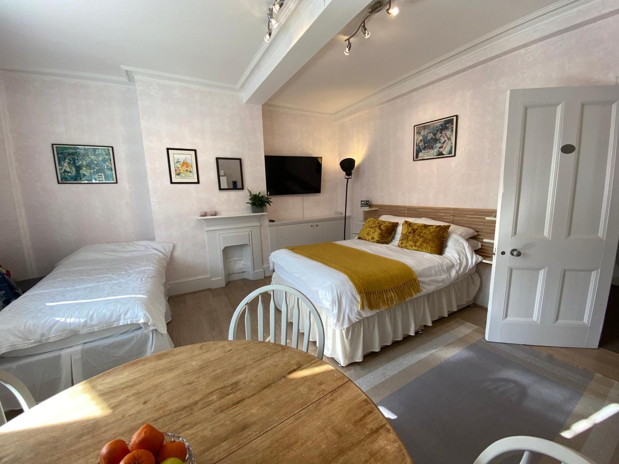 Deluxe Three Bed Bnb In Henley-On-Thames Near Station River & Town Centre Dış mekan fotoğraf