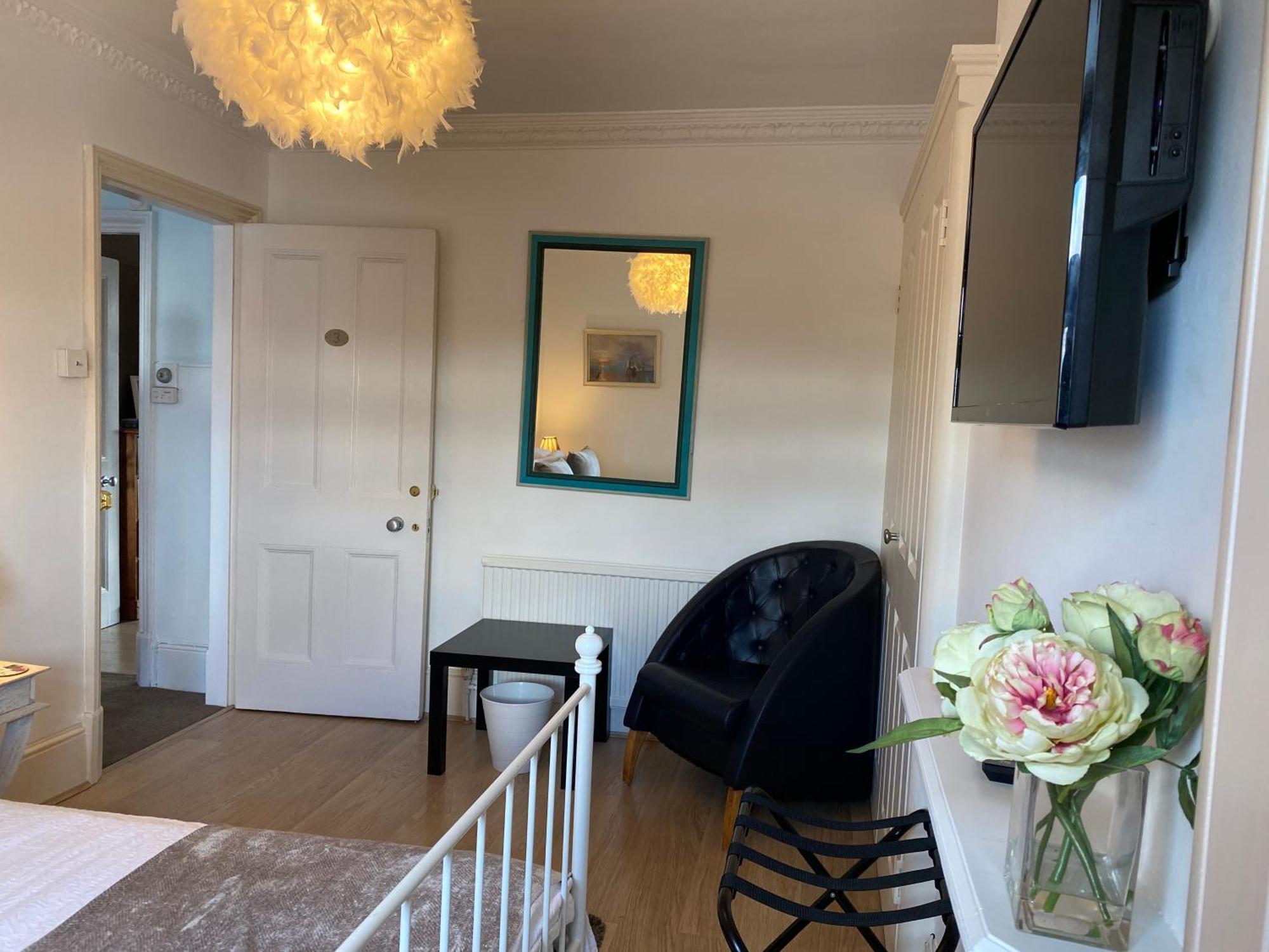 Deluxe Three Bed Bnb In Henley-On-Thames Near Station River & Town Centre Dış mekan fotoğraf